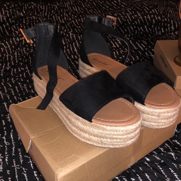 📍SOLD📍 - Picture 3 of 3